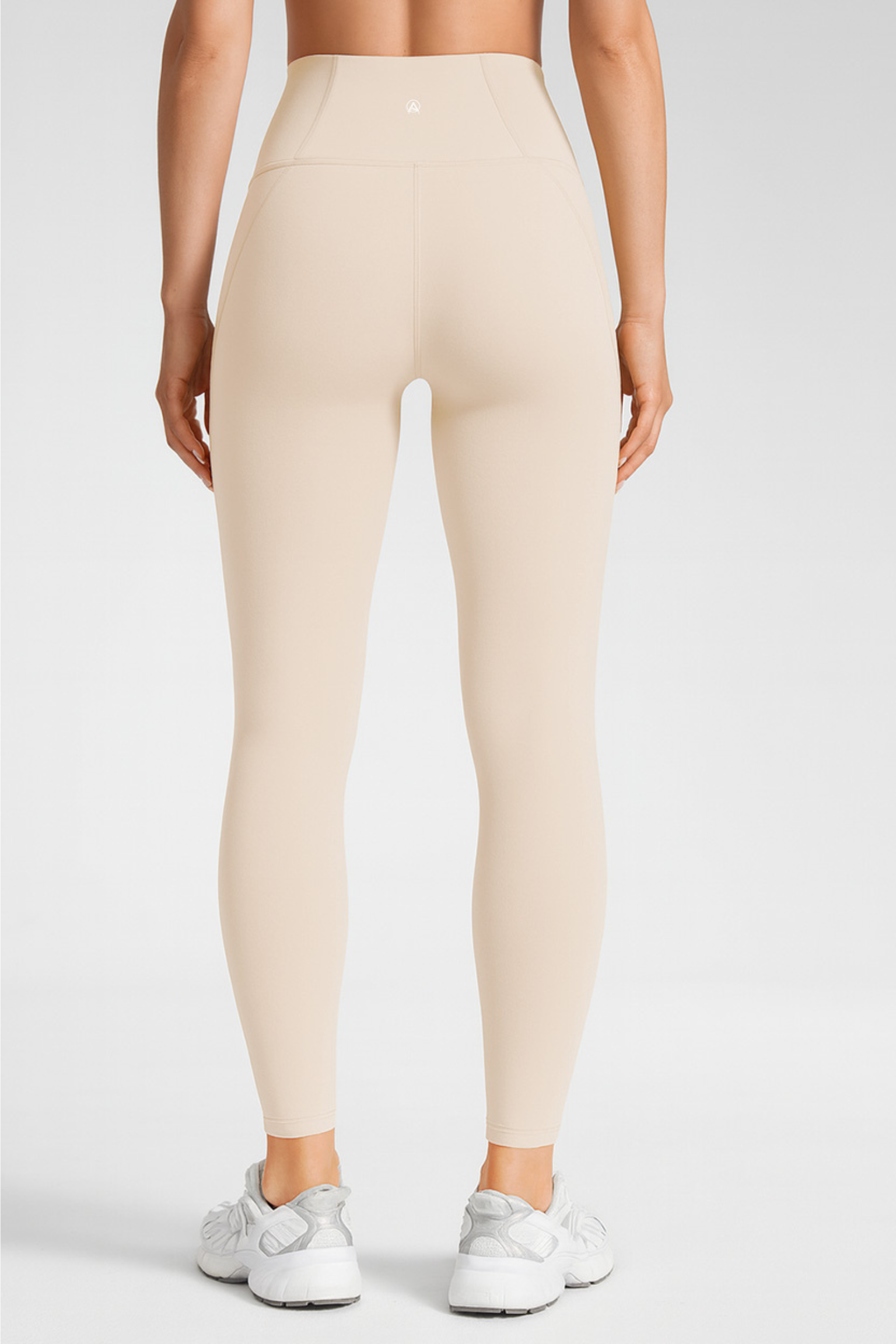 Butter Luxe Pocket Leggings (Vanilla)