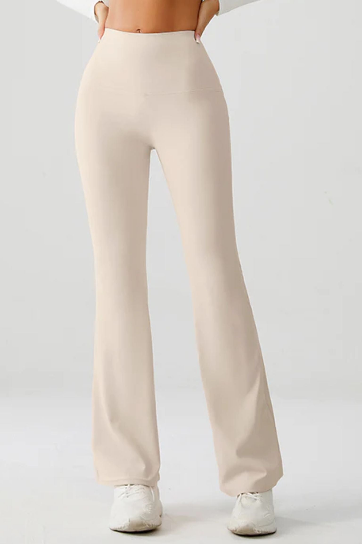 High-waisted Flare Leggings (French Vanilla)